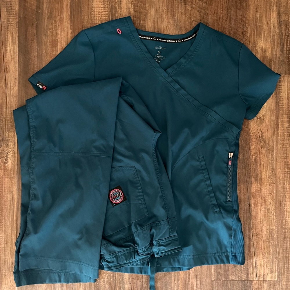 Koi Lite scrubs